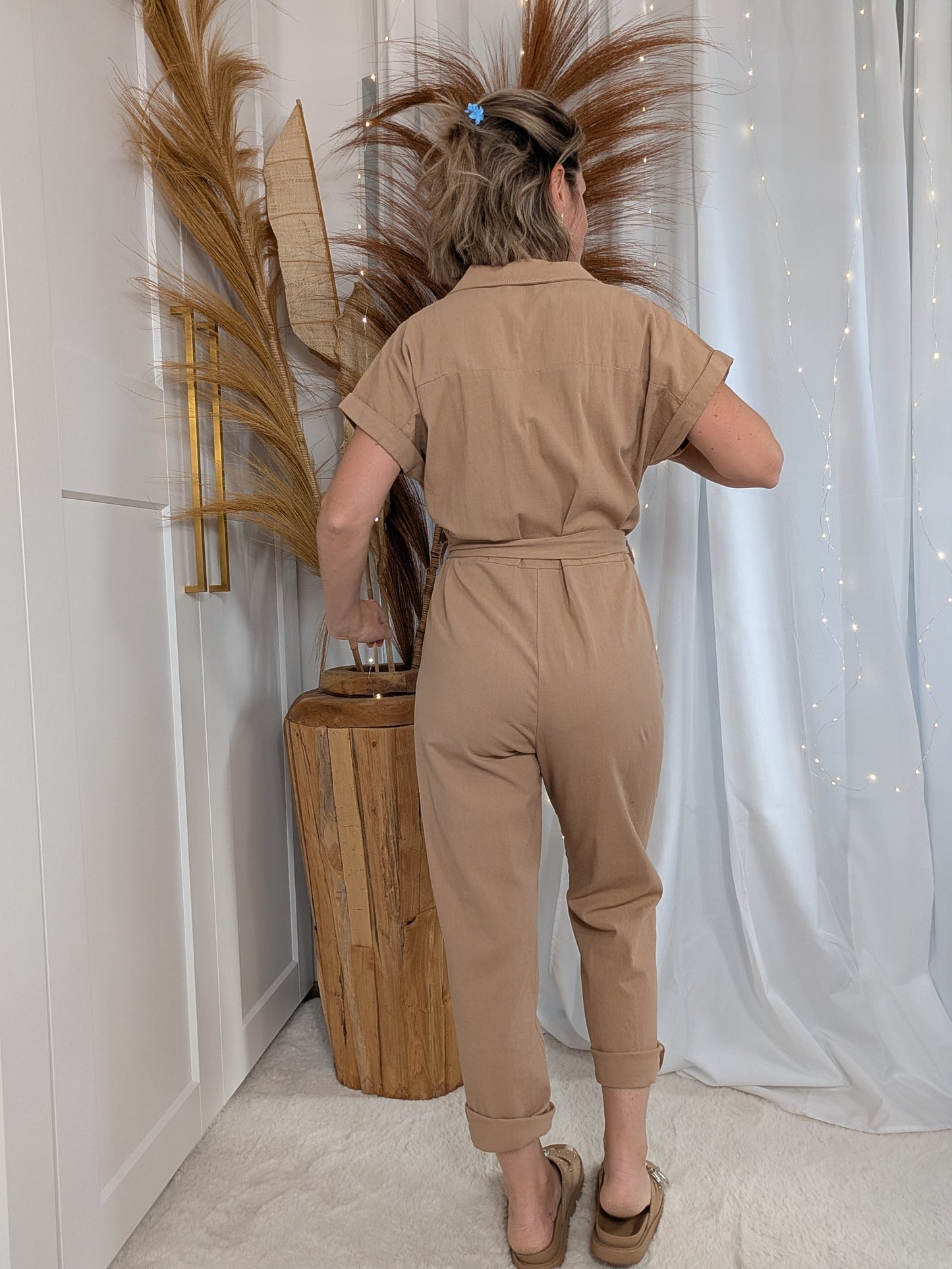 Combinaison camel avec ceinture - Essentielle