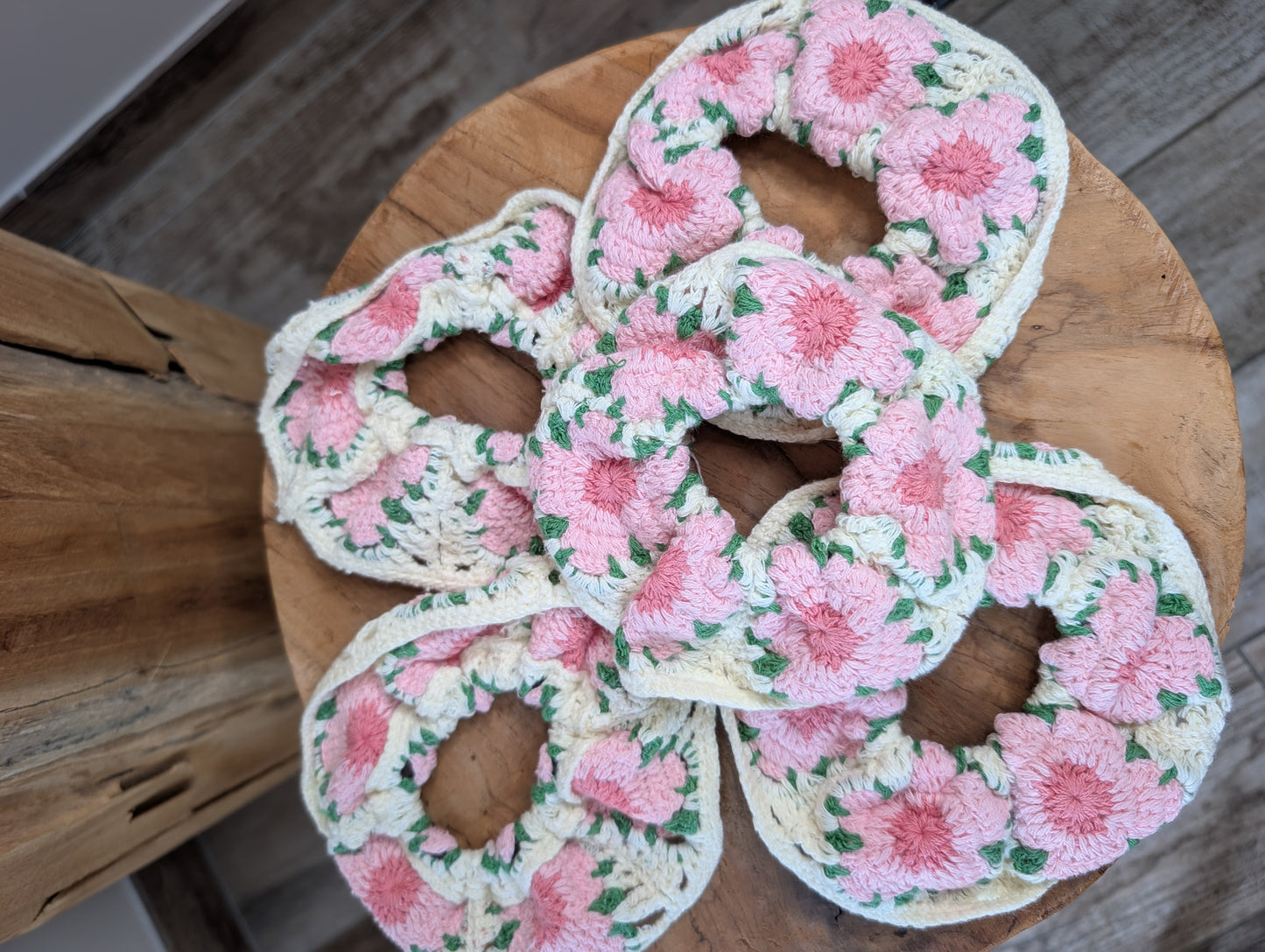 Chouchou crochet Rose