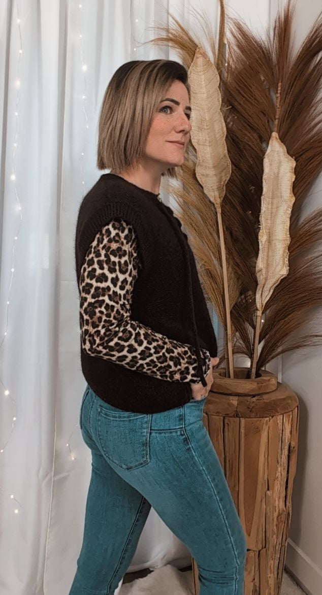 Pull sans manche avec col lacet