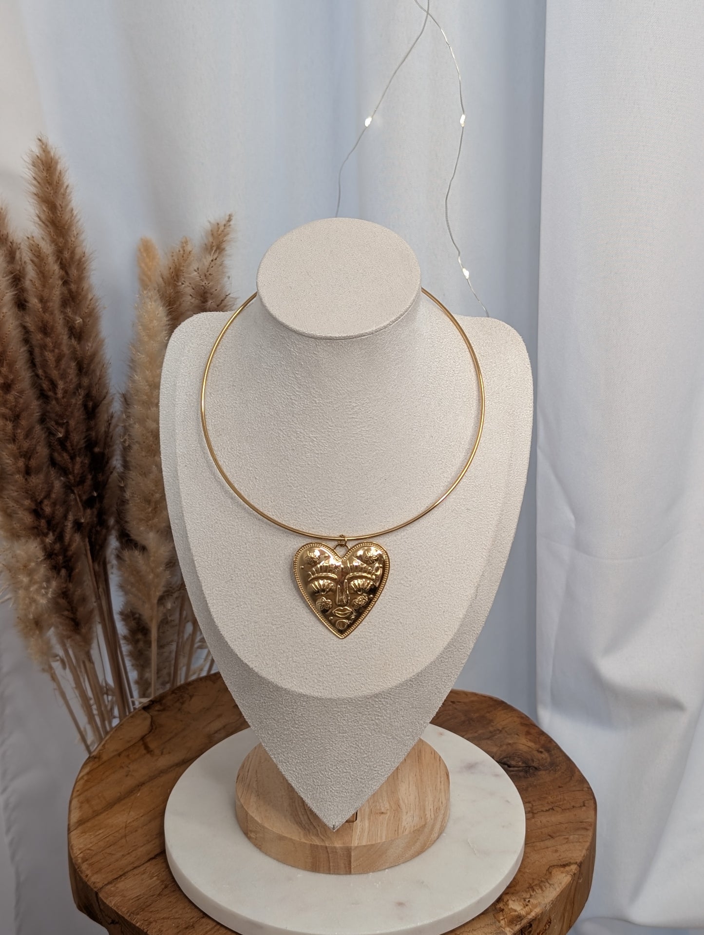 Collier rigide Coeur
