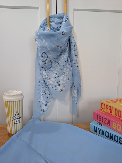Foulard bleu
