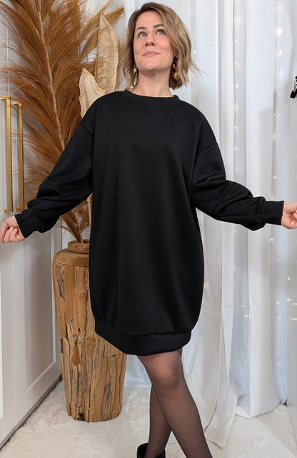 Robe jogging noire, stickers rose