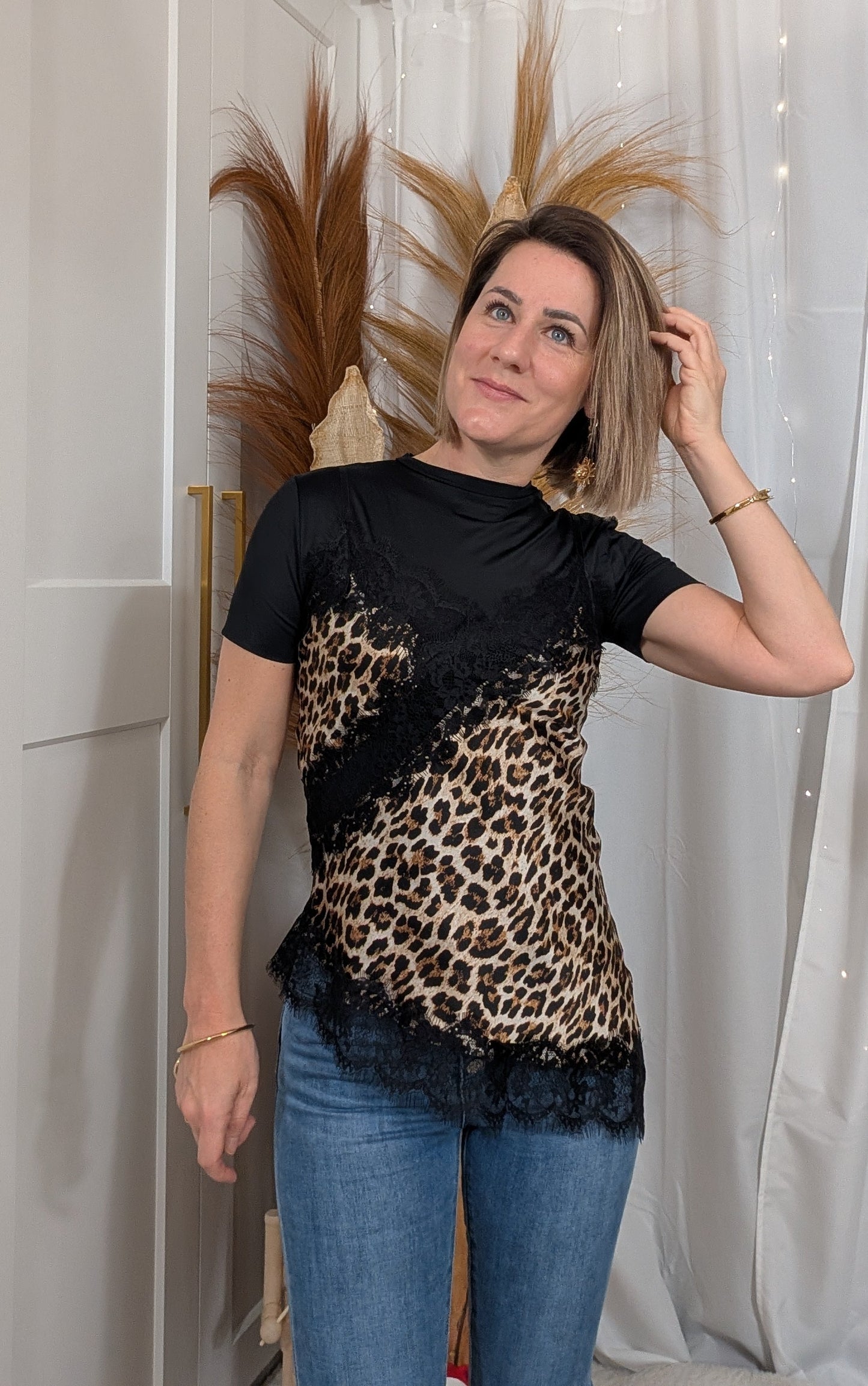 Top à bretelle asymétrique satiné léopard