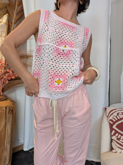 Top crochet rose