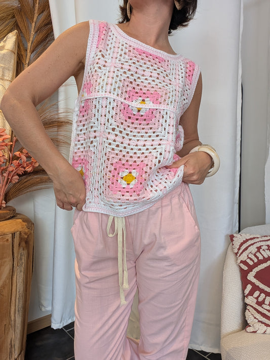 Top crochet rose