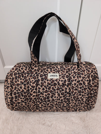Sac polochon en coton imprimé léopard avec étiquette 'AMOUR'