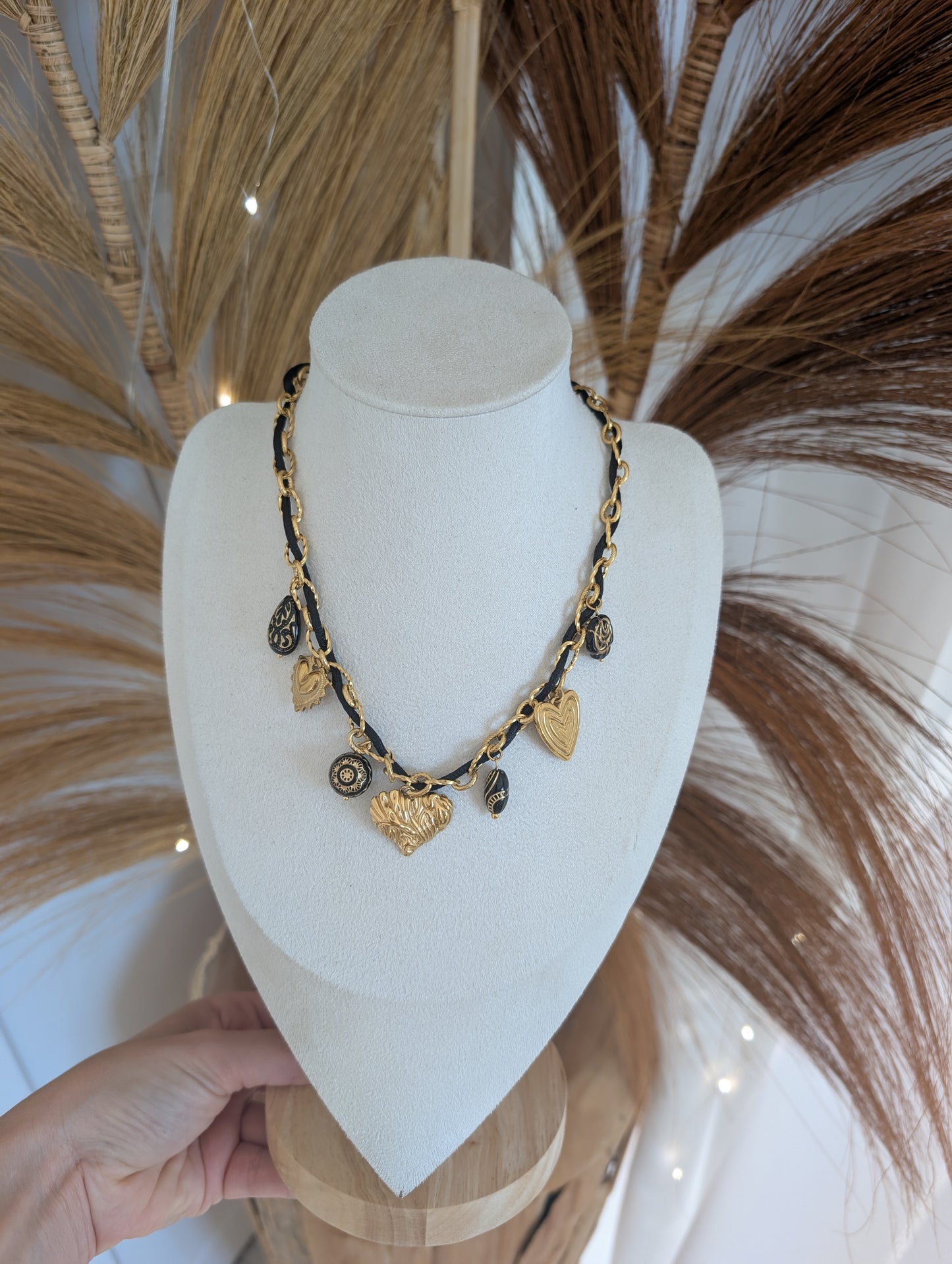 Collier coeur en acier inoxydable et noir