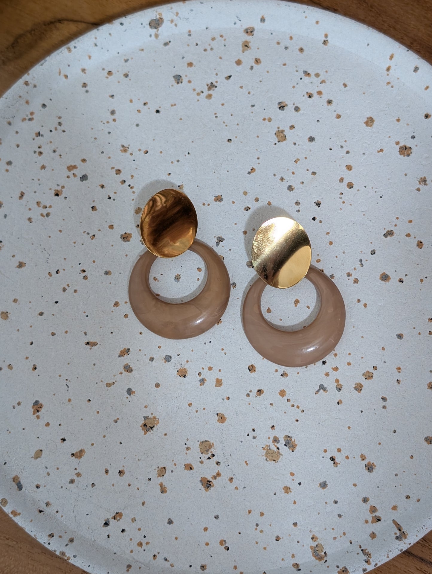 Boucle d'oreille Roméo camel