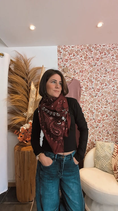 Foulard imprimé bordeaux