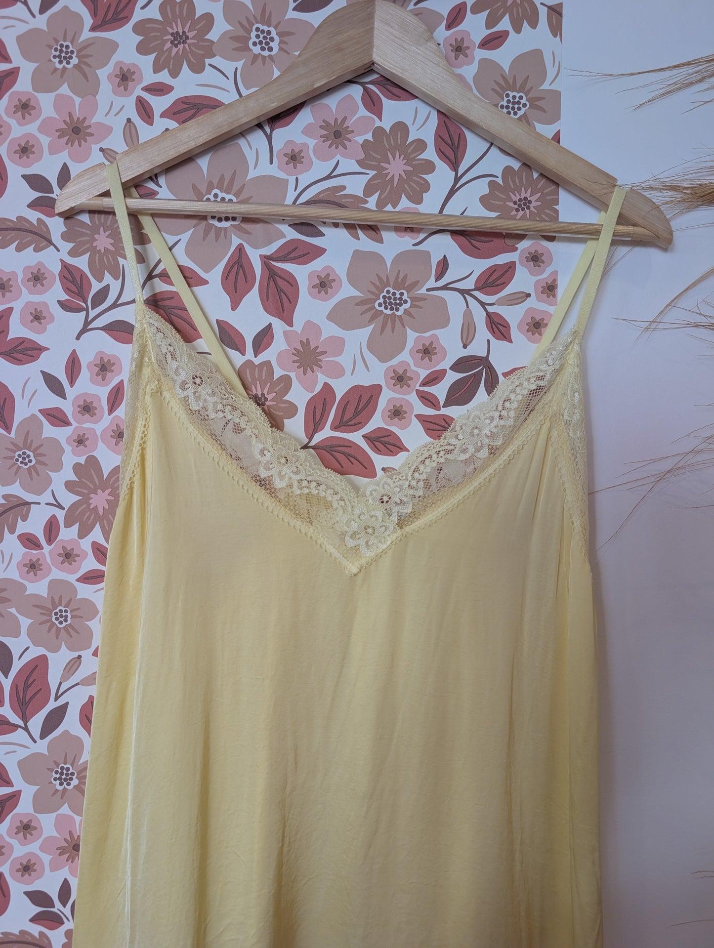 Top dentelle jaune GRANDE TAILLE