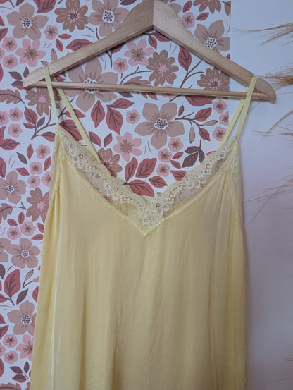 Top dentelle jaune GRANDE TAILLE