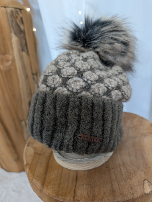 Bonnet pompom