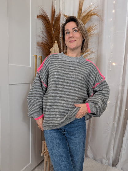 Pull rayé gris avec du fluo