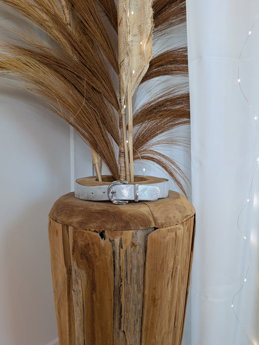 Ceinture simple à boucle argentée