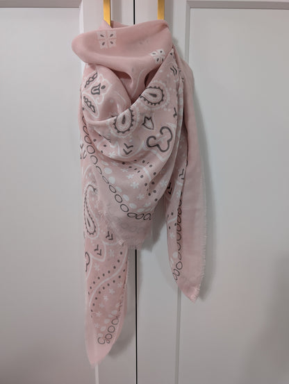 Foulard rose