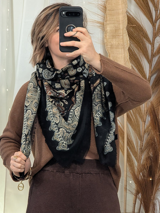 Foulard châle Kamélia noir