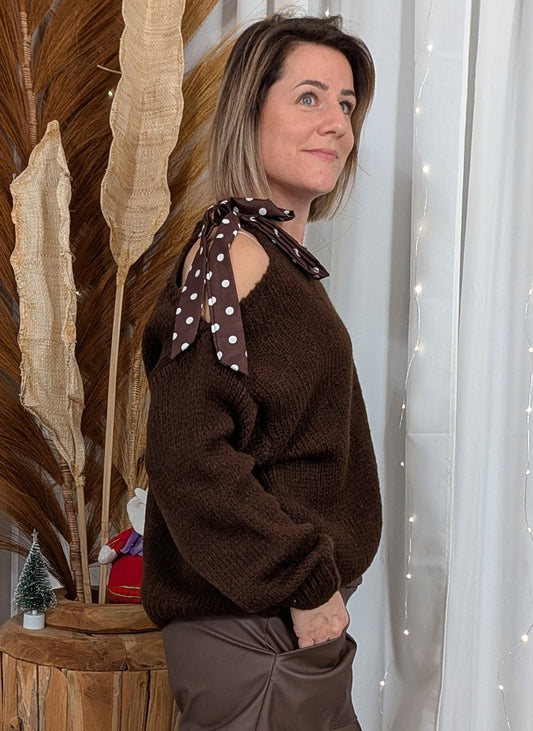 Pull chocolat détail pois