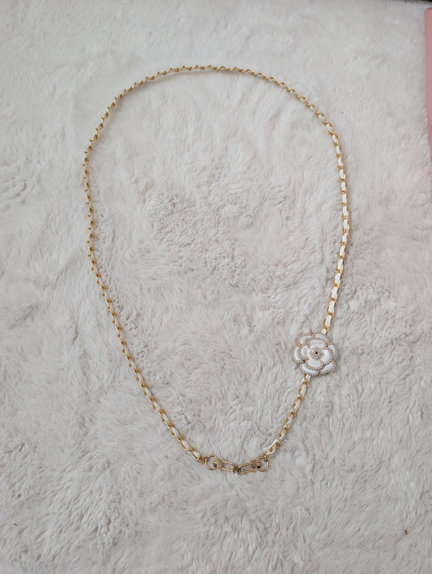 Chaine de téléphone Fleur