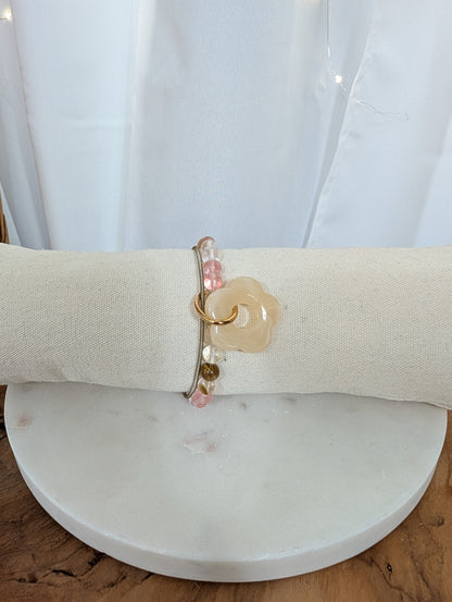 Bracelet élastique perles et fleur blanc