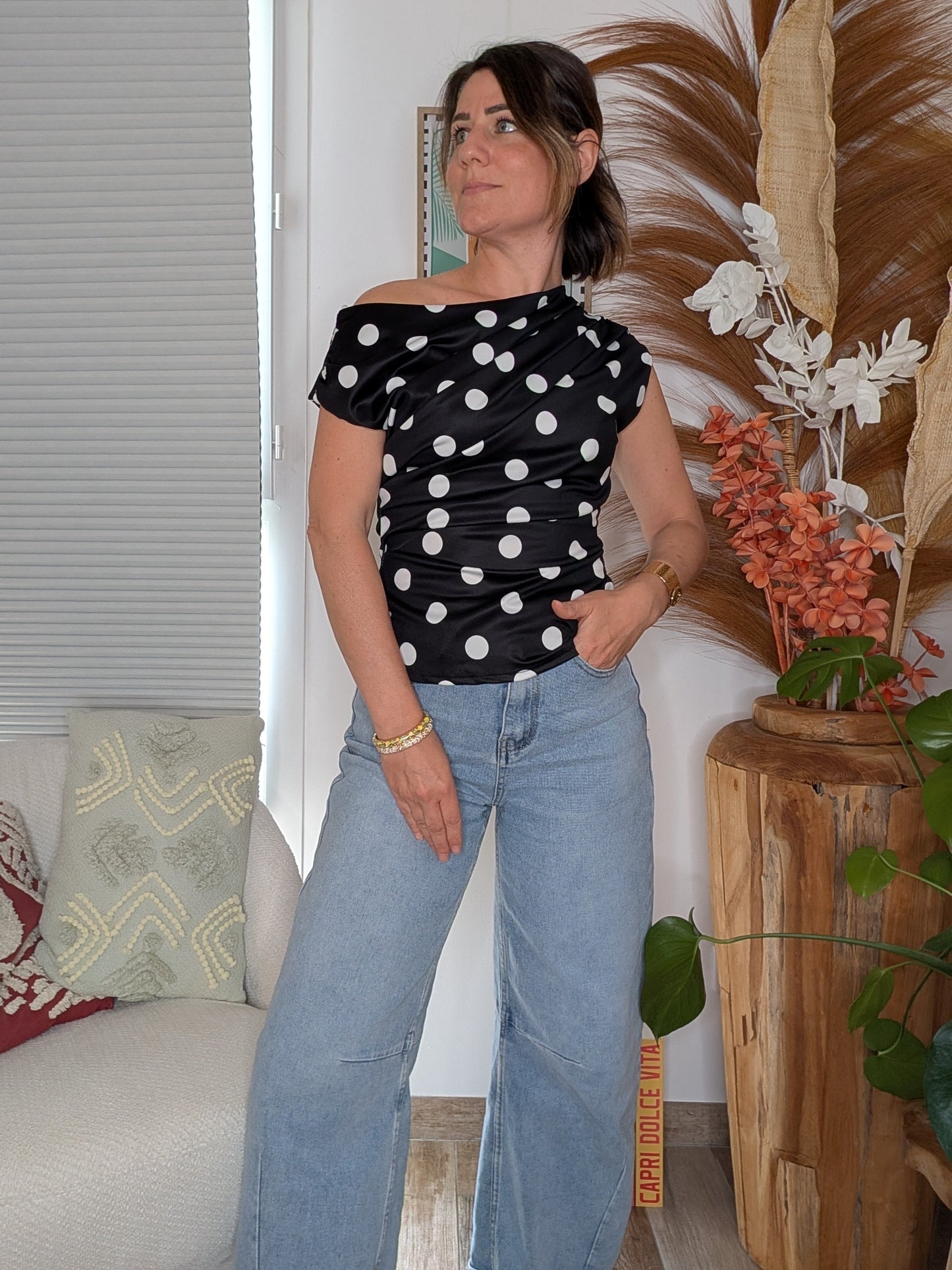 Top asymétrique noir