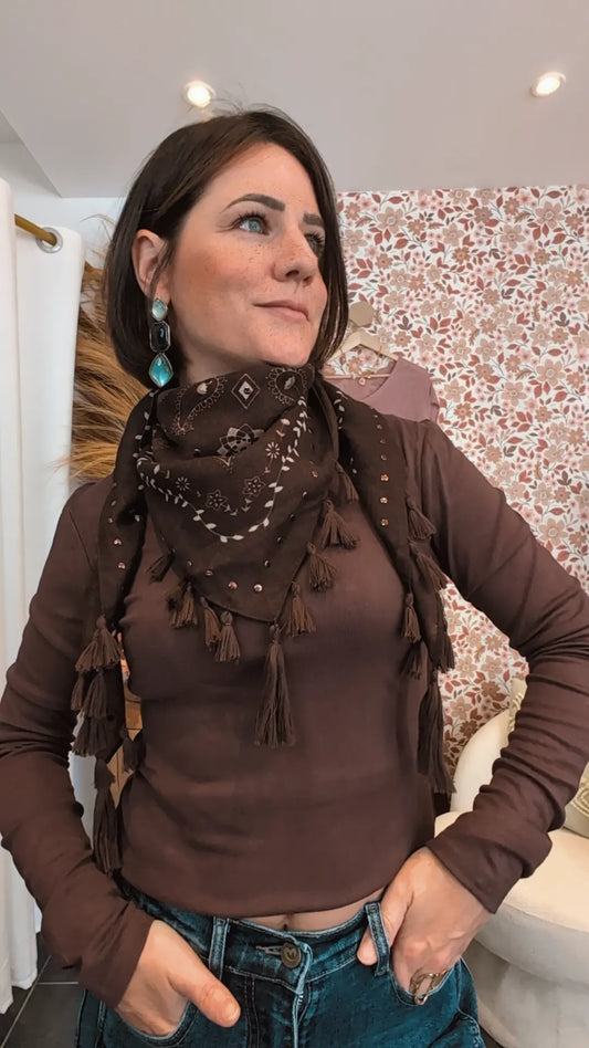 Foulard franges marron foncé