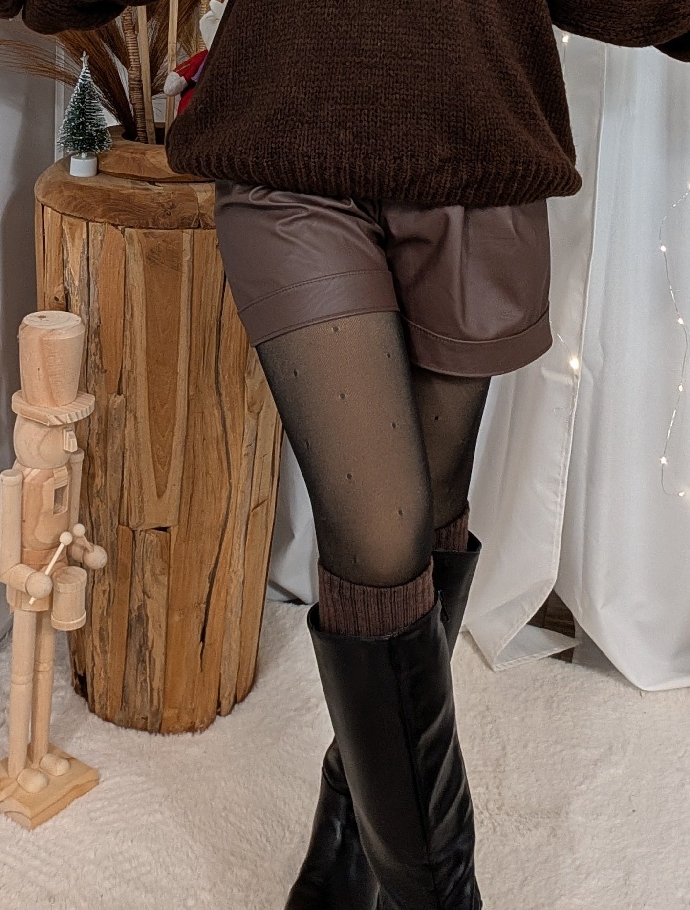 Short en similicuir chocolat