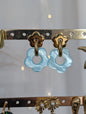 Boucles d'oreilles Fleur en résine bleu