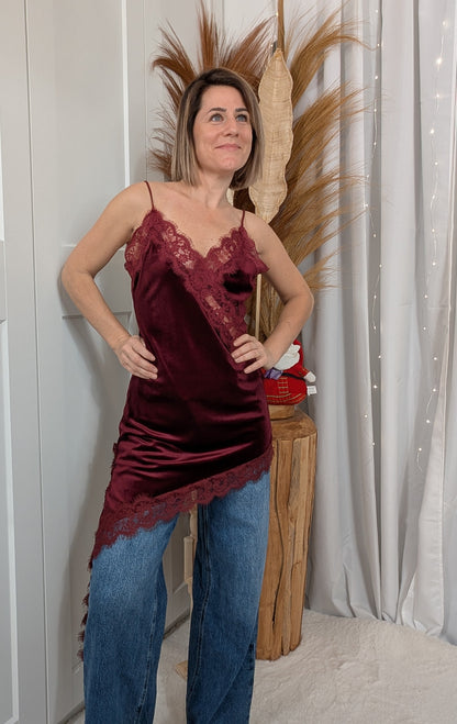 Top à bretelle asymétrique velours bordeaux