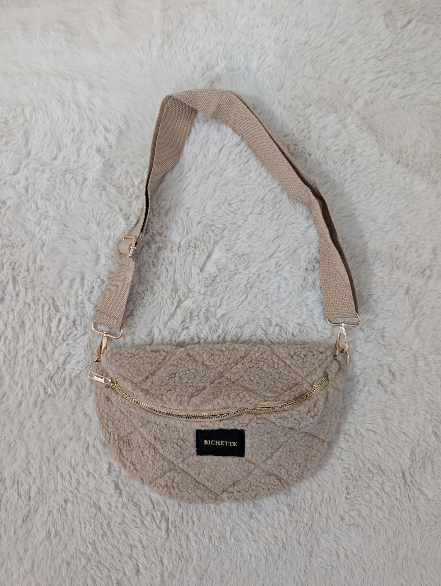 Sac banane bandoulière fausse fourrure avec lettre BICHETTE Champagne