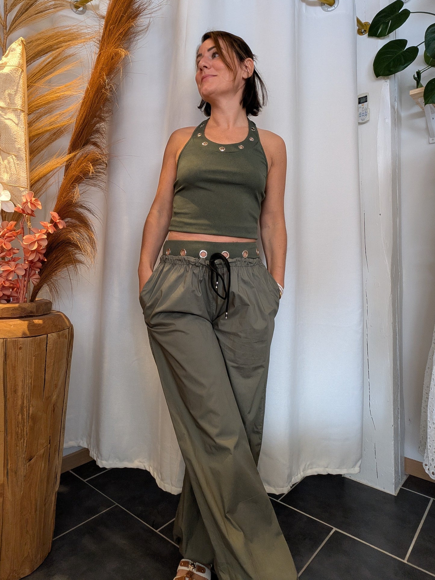 Ensemble Tommy kaki